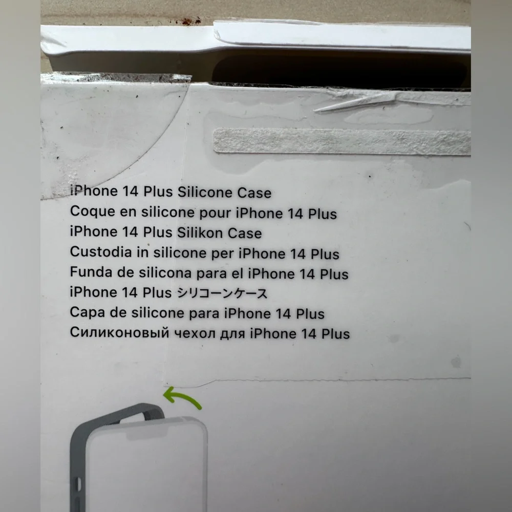 Apple iPhone 14 Plus Silicone Case W/MagSafe - Midnight Authentic NEW